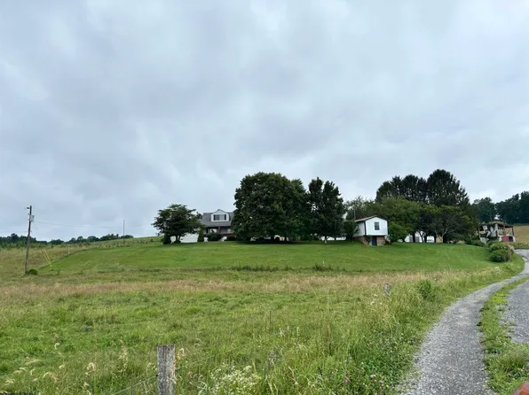 4907 Nestorville Rd, Philippi, WV 26416