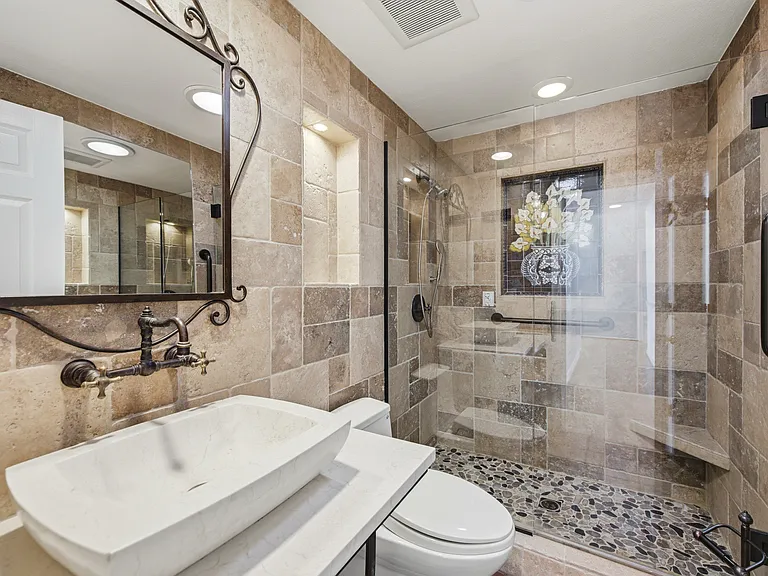 1090 Elfstone Ct — Photo 20