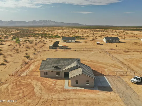 25721 W Running Deer Trail, Wittmann, AZ 85361