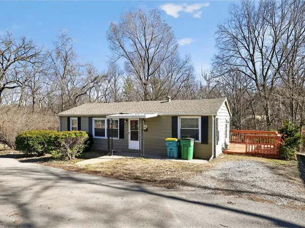 2209 S Hawthorne Ave, Independence, MO 64052