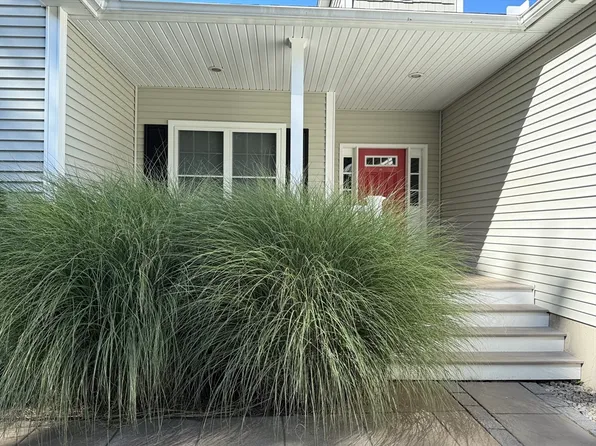 47 Northside Rd, Charlton, MA 01507