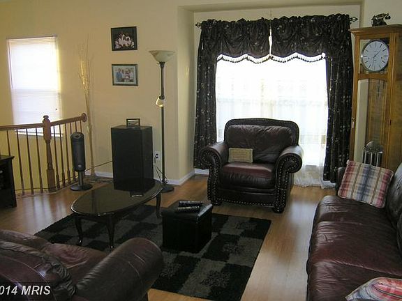 4th image of 410 Sparkleberry Ter NE