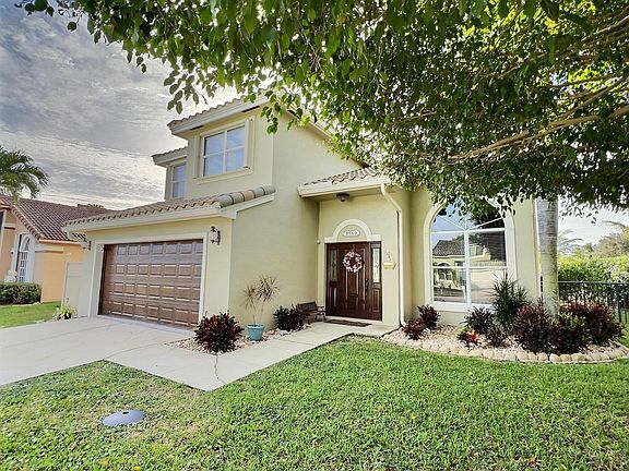 3rd image of 8569 Tourmaline Boulevard