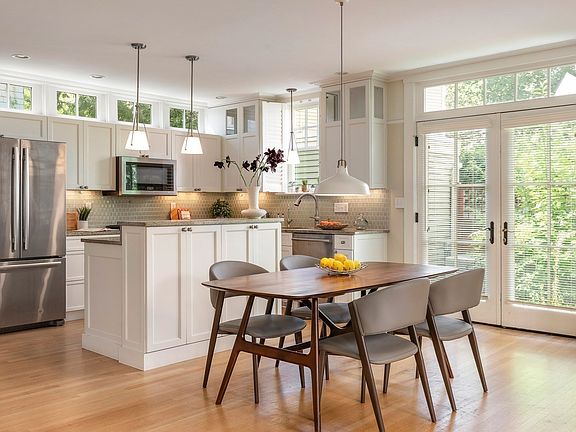 4th image of 35 Gorham St #35