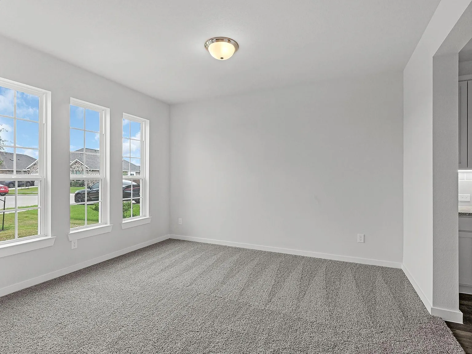 4 bed, 2.5 bath, 2481 sqft, $2,750 — Photo 4
