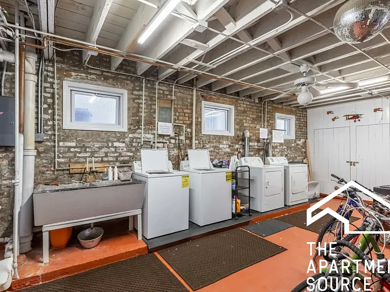 2223 W Wellington Ave #1F — Photo 11