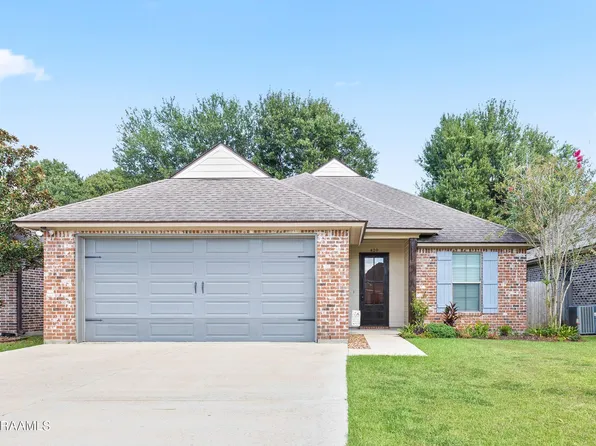 420 Milton Estates Ln, Youngsville, LA 70592