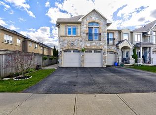 2325 Stone Glen Cres, Oakville, ON L6M 0C9
