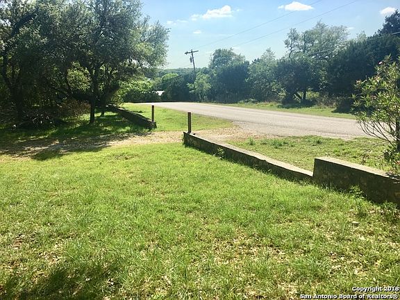 5th image of 1465 Paradise Dr
