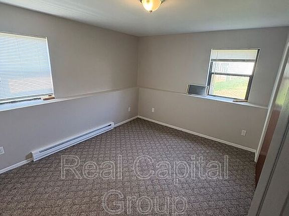 3rd image of 422 Spring St #1