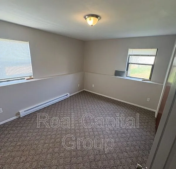 422 Spring St #1 — Photo 3