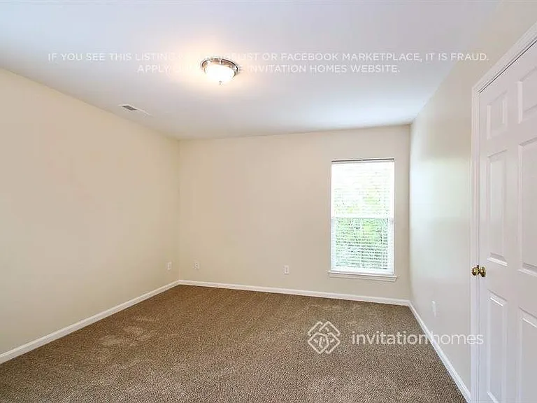 1002 Bridleside Dr — Photo 8