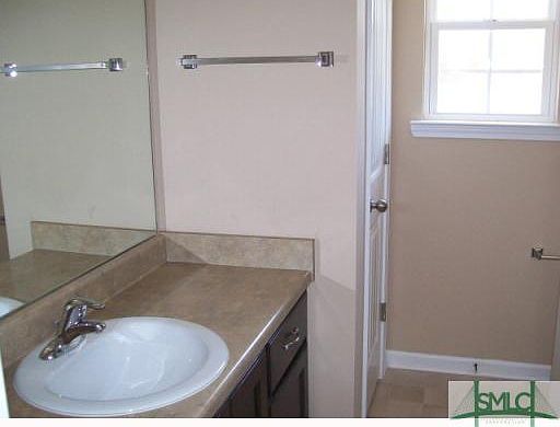 5th image of 124 Mill Pond Lane #1