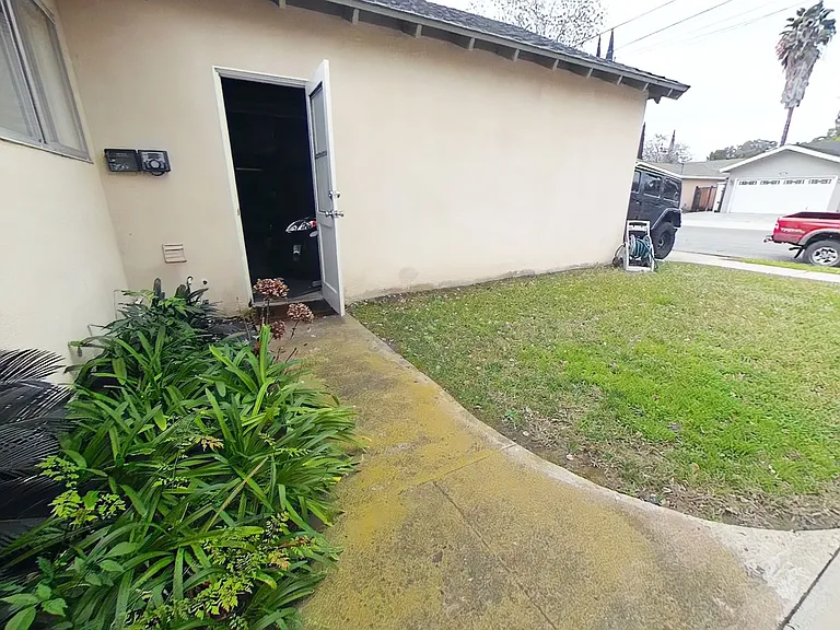 4865 Campanile Dr — Photo 3