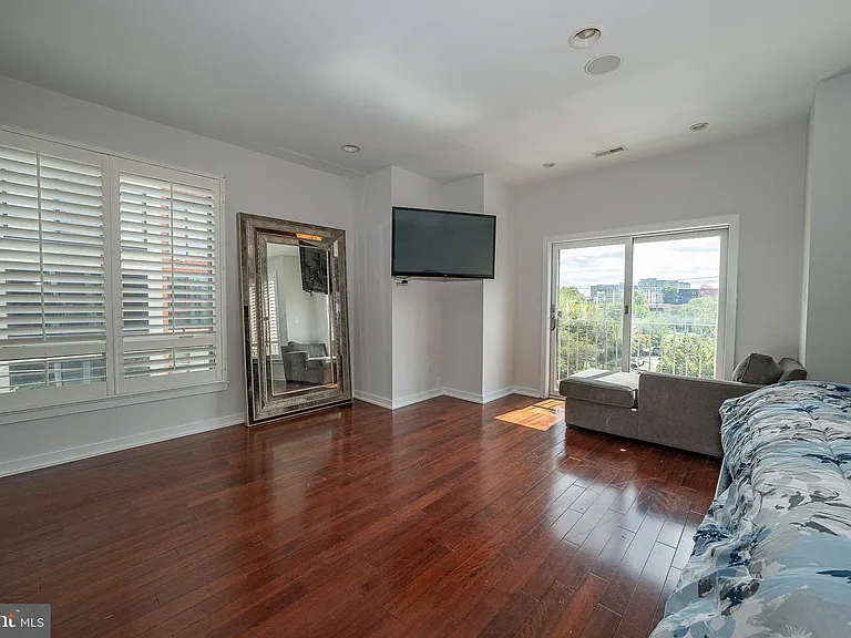 601 Poplar St — Photo 26