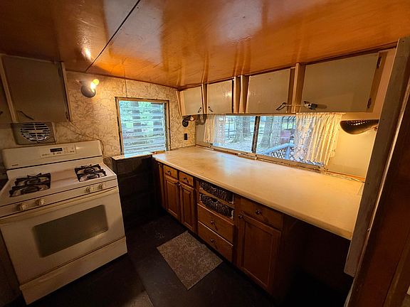 5th image of 11660 Oriole Dr