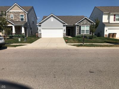 2596 Creek Bank Dr, Columbus, IN, 47201