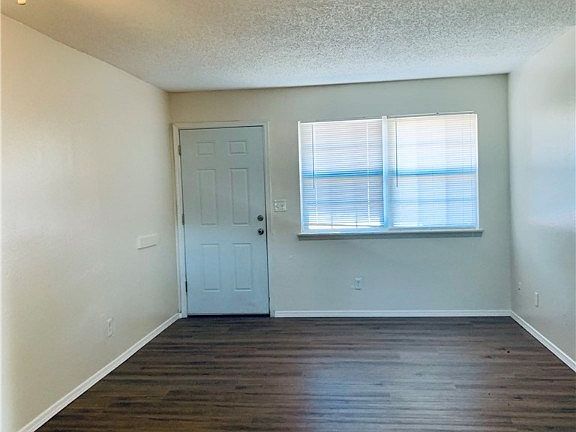 3rd image of 1810 W Twin Springs St APT 1