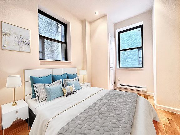 5th image of 342 Manhattan Ave #5T