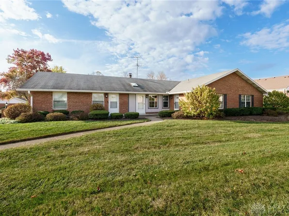 6415 Little John Cir, Dayton, OH 45459