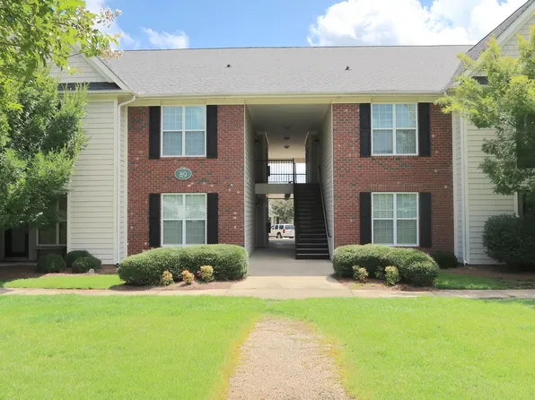 89 Gallery Dr Unit 203, Spring Lake, NC 28390