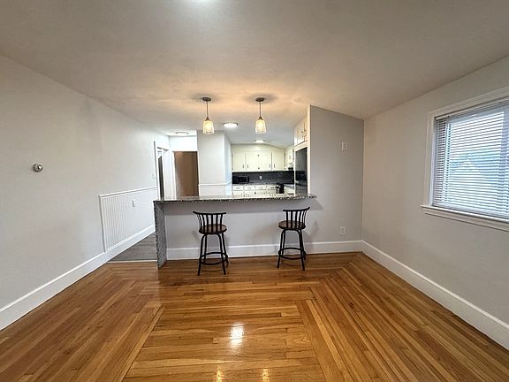 4th image of 41 Staples Ave #3
