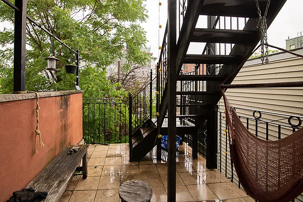 Rented by Isaac Silberstein, LREB | media 10