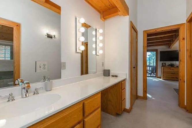12160 Lausanne Way — Photo 20