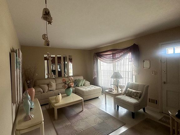 4th image of 114 Lenoak Dr