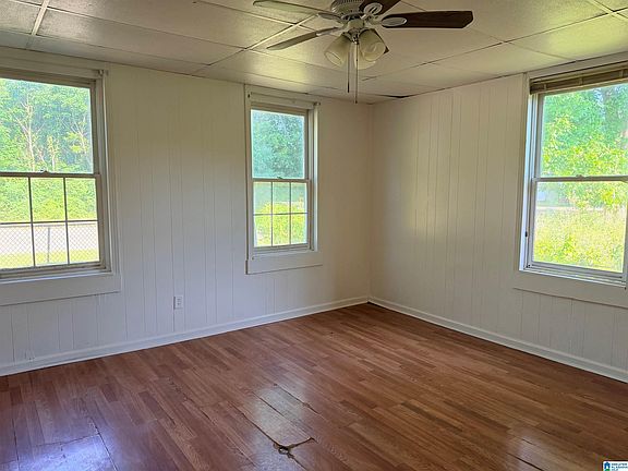 4th image of 423 Chestnut Ave