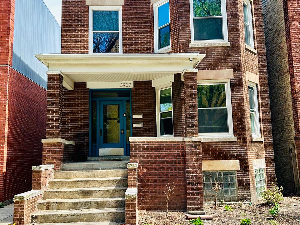1st image of 3907 N Claremont Ave #2