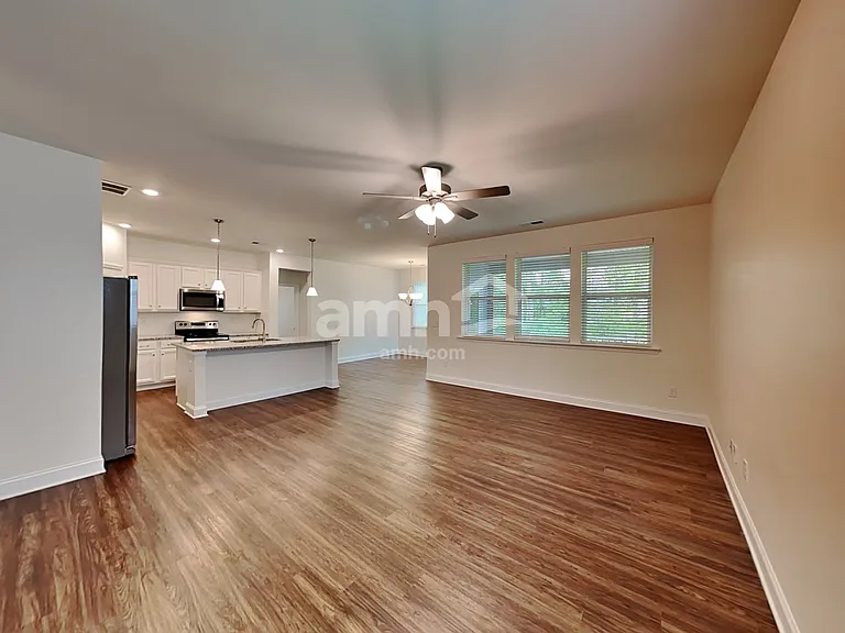 5085 Hudson Valley Dr — Photo 7
