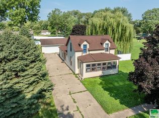 1212 2nd St, Onawa, IA 51040