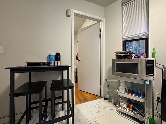 4th image of 71 Thompson St APT 2B