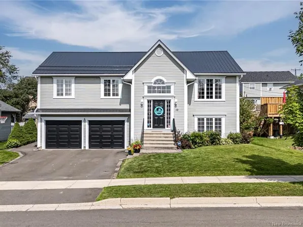 10 Jolyn Cres, Fredericton, NB E3G 0P8