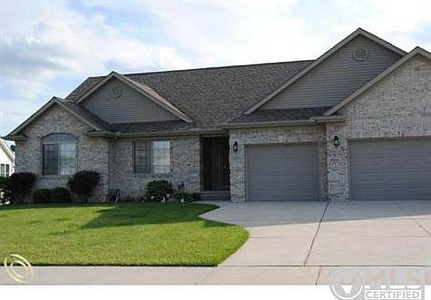 Front 3341 Whisper Ridge Lapeer