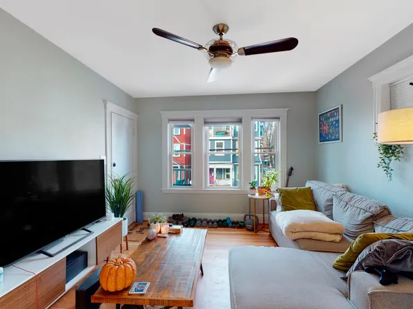 304 Lamartine St Unit 3, Jamaica Plain, MA 02130