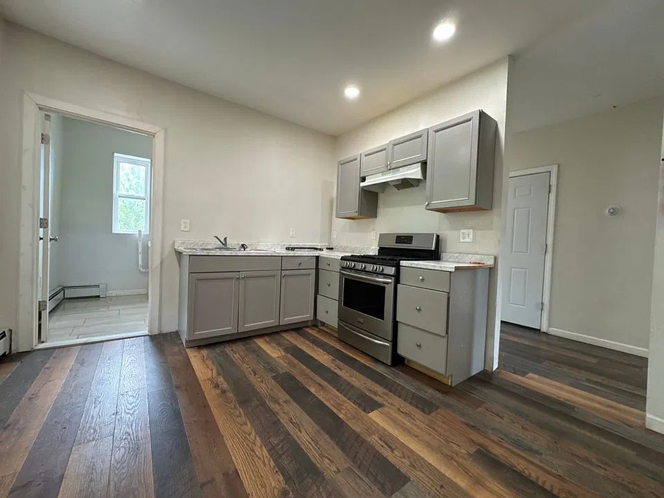 59 East St #2
