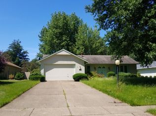 6136 Mills Creek Ln, North Ridgeville, OH 44039