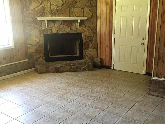 2nd image of 105 Kerns Dr