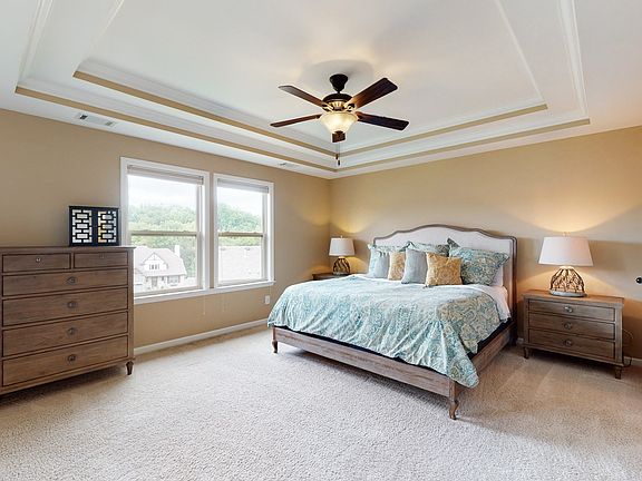 3rd image of 504 Greenstone Ln