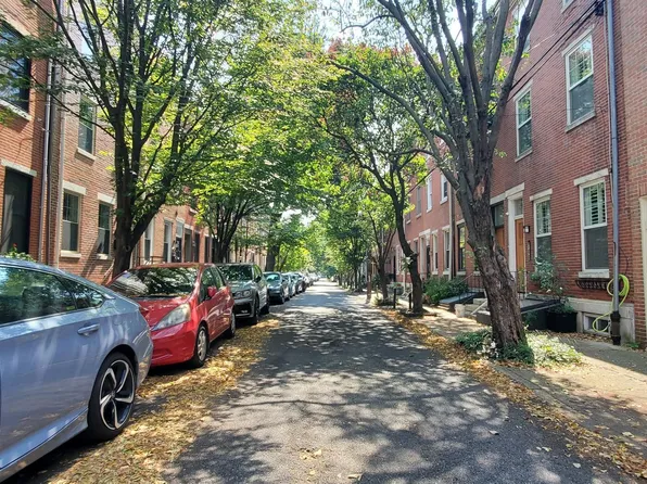 700 S Warnock St, Philadelphia, PA 19147