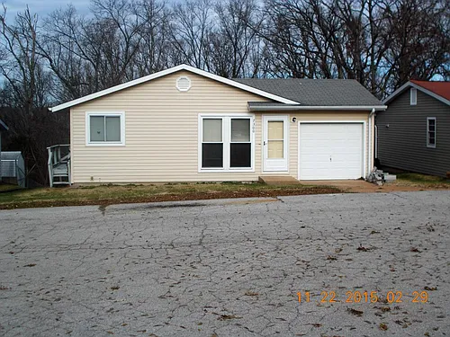 7300 Fairfax Ct Photo 1