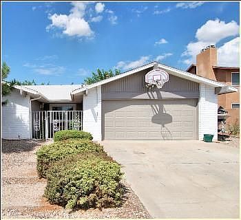 3rd image of 6621 Harper Dr NE