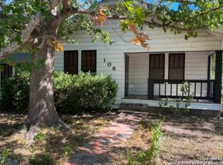 106 South St, Converse, TX 78109