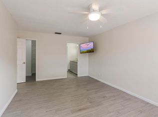493 Prestwick Cir #493, Palm Beach Gardens, FL 33418
