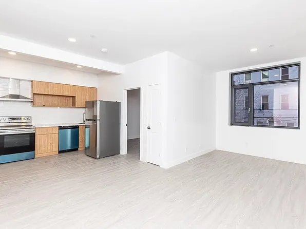 379 Harman Street image 1 of 14