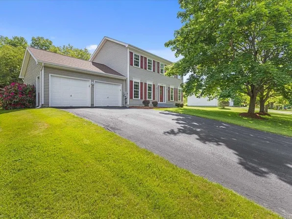 18 Fairview Drive, Essex Junction, VT 05452