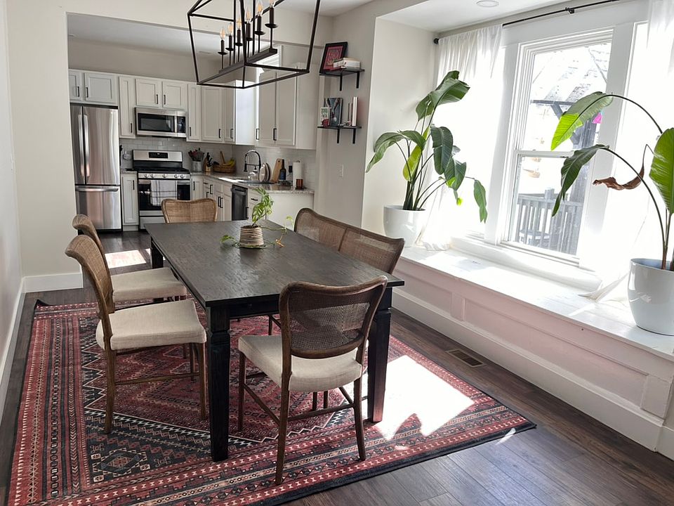 1st image of 1810 E Spring St