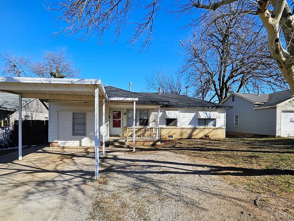1st image of 3633 SE 27th St